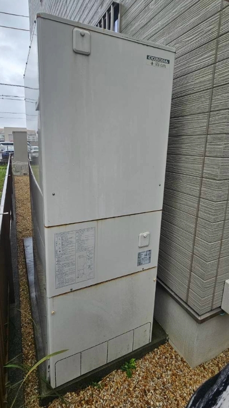 三重県松坂市 エコキュート交換前の機器周辺（施工前）